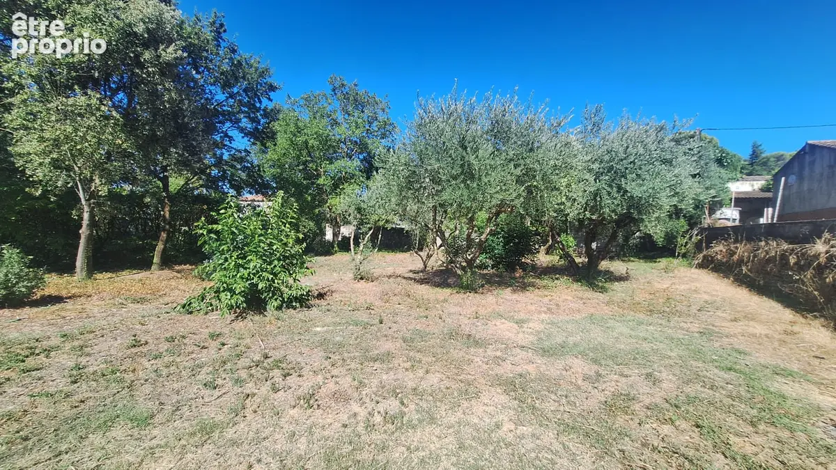 Terrain constructible sur une parcelle de 882m² - photo 3