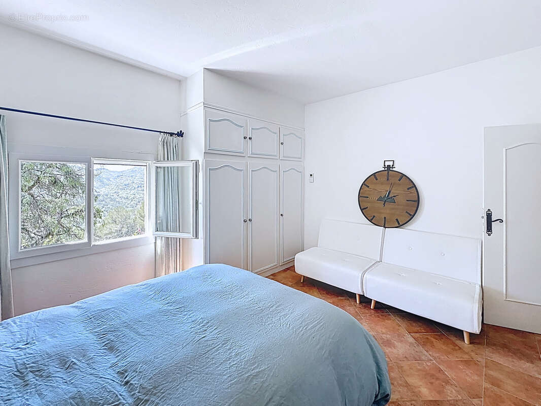 Maison à TOURRETTES-SUR-LOUP