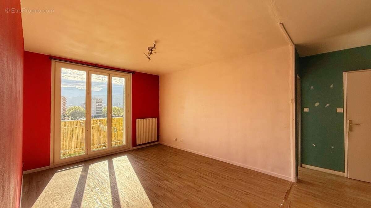 Appartement à ECHIROLLES
