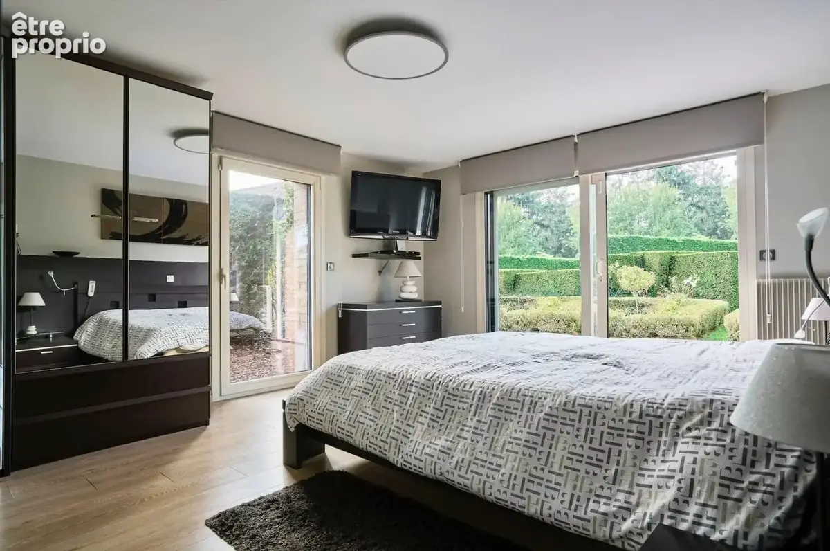 Marcq-en-barœul – demeure d’architecte – 350 m² – parc clos et arboré de 3 500 m² – dpe c/c - photo 5