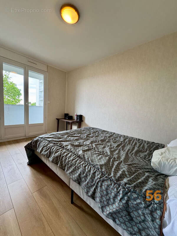 À vendre -appartement 2 pièces de 47 m² -balcon - vue dégagée -ascenseur cave parking - photo 4