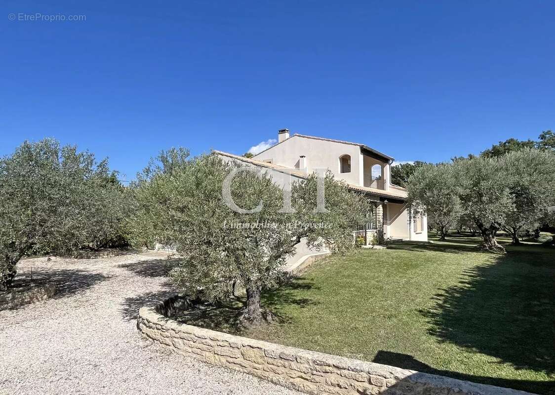 Maison à LE BARROUX