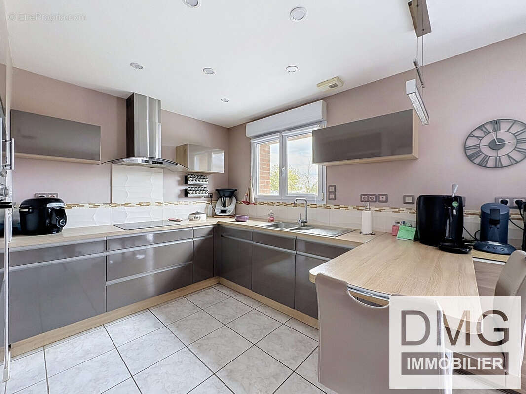 Maison 88 m² à Steenvoorde  - photo 4