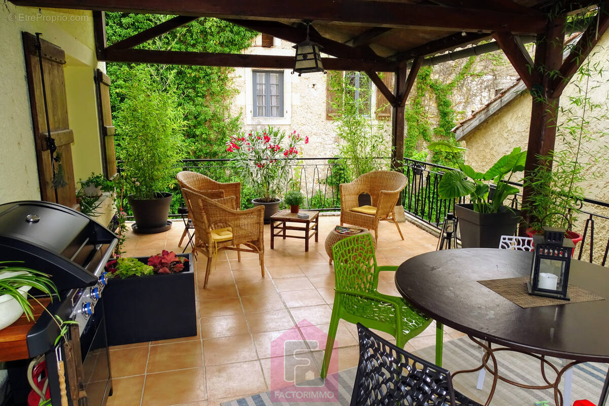 Maison à PUY-L'EVEQUE