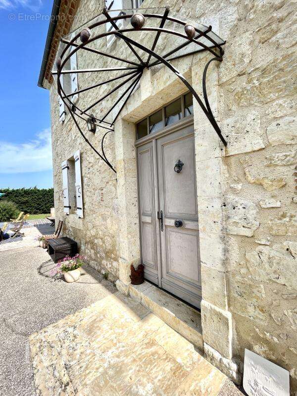 Maison à SAINT-PUY