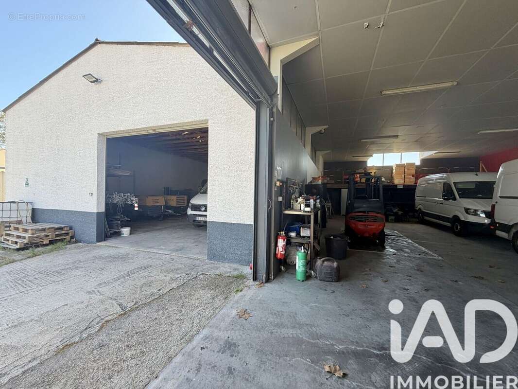 Photo 6 - Commerce à MONTBLANC