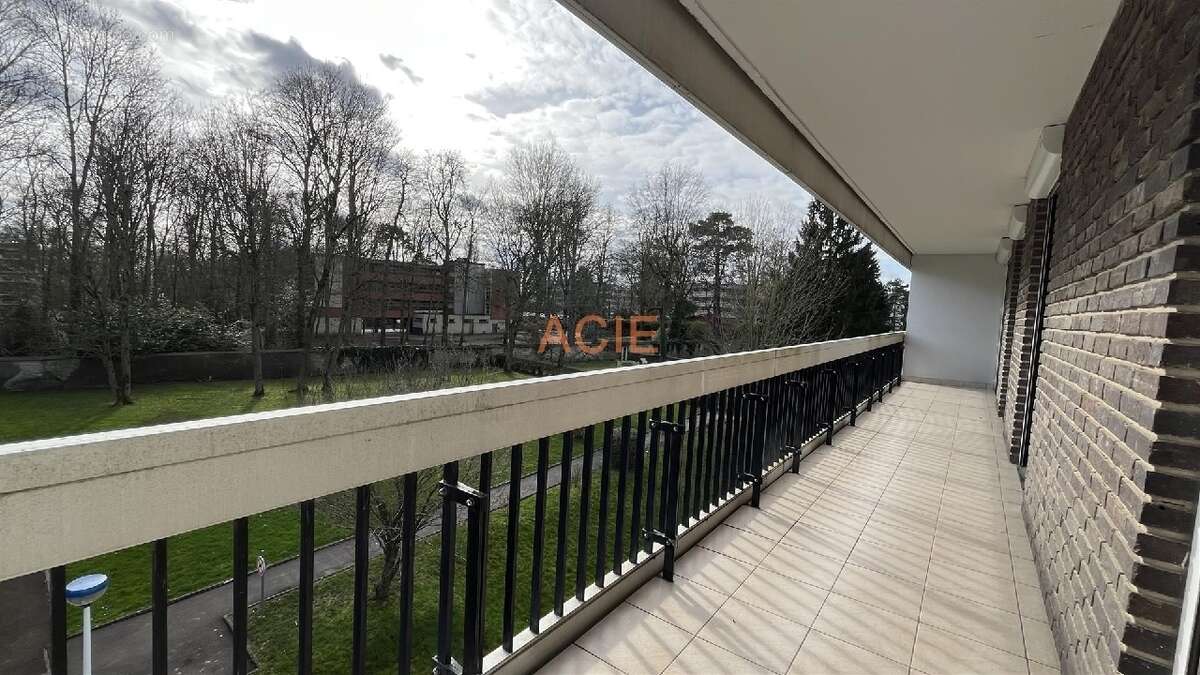 Appartement à LOUVRES