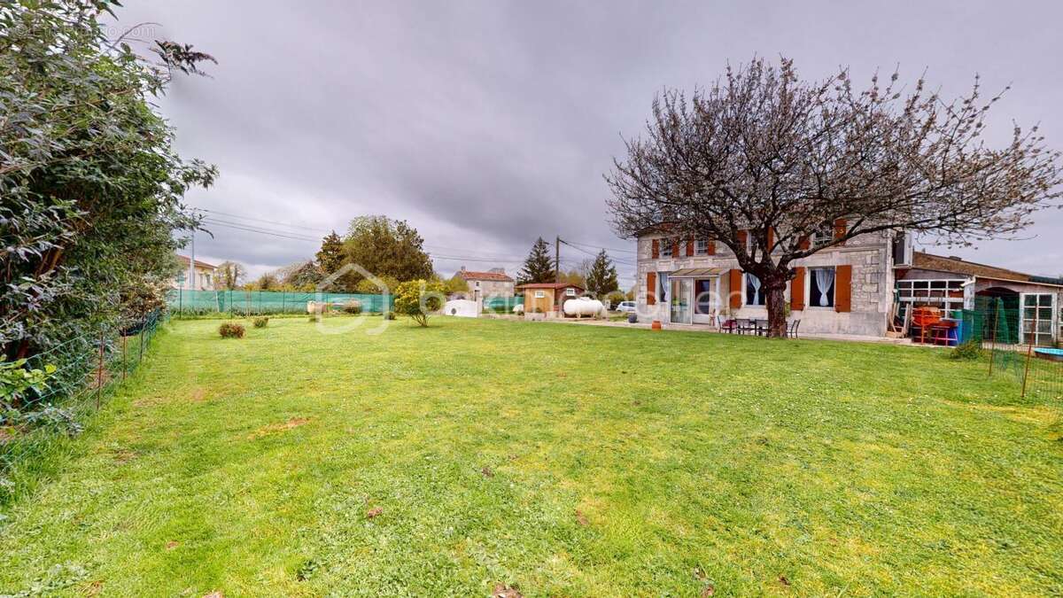 Maison à PLASSAY
