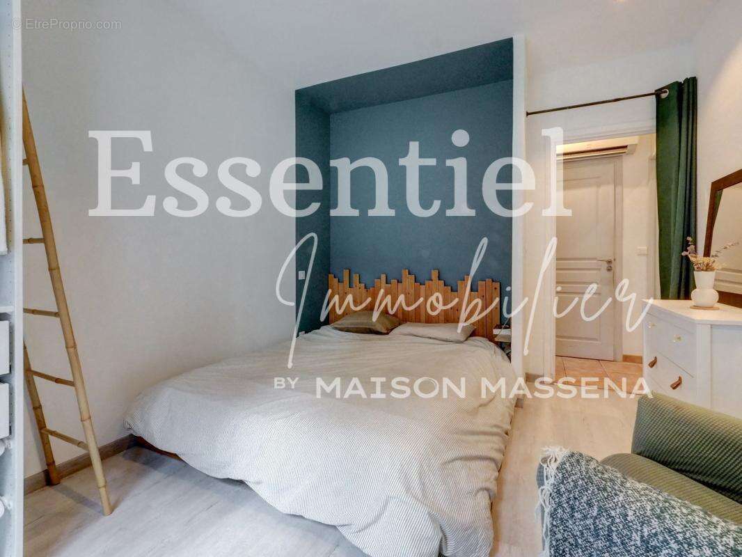 Maison à SAINT-LAURENT-DU-VAR