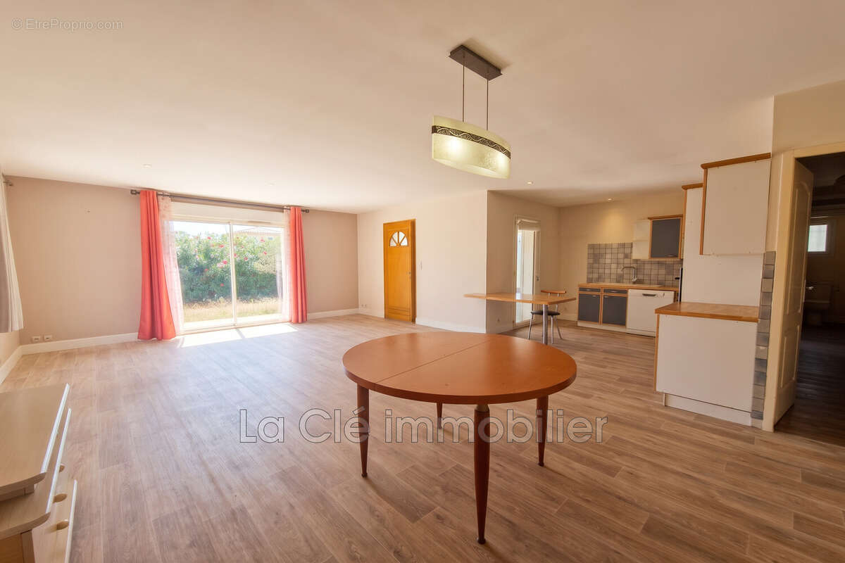 Maison 92 m² à Aigues-Mortes  - photo 5