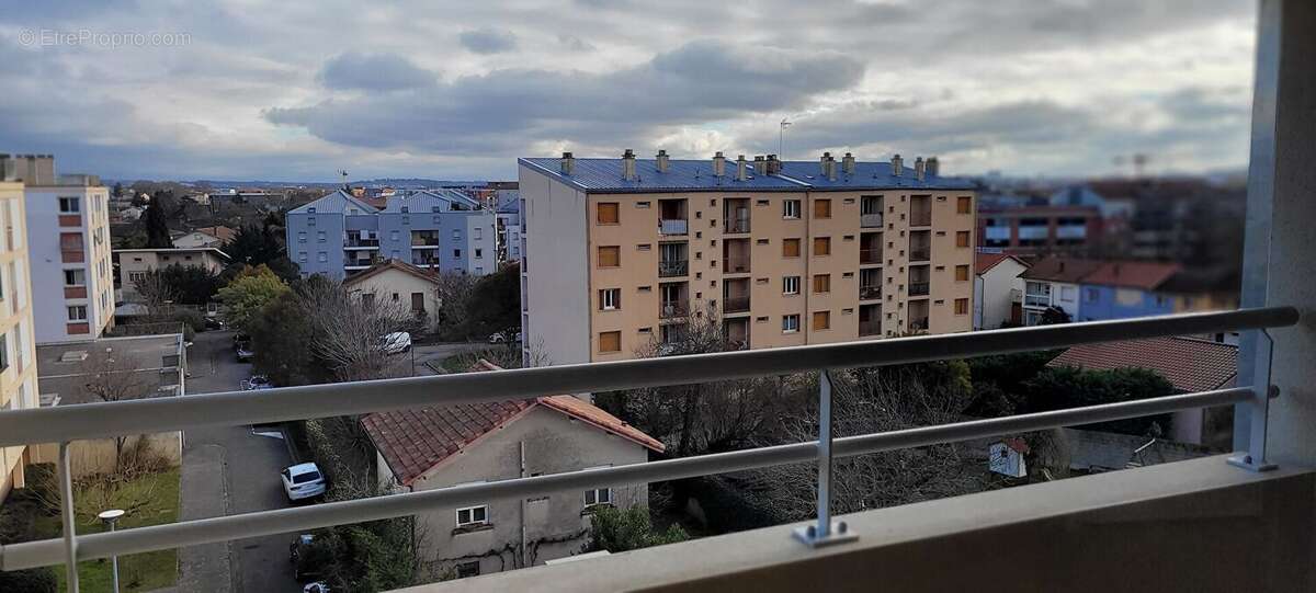 Appartement 4 pièces dernier étage quartier Barrière de Paris - photo 6