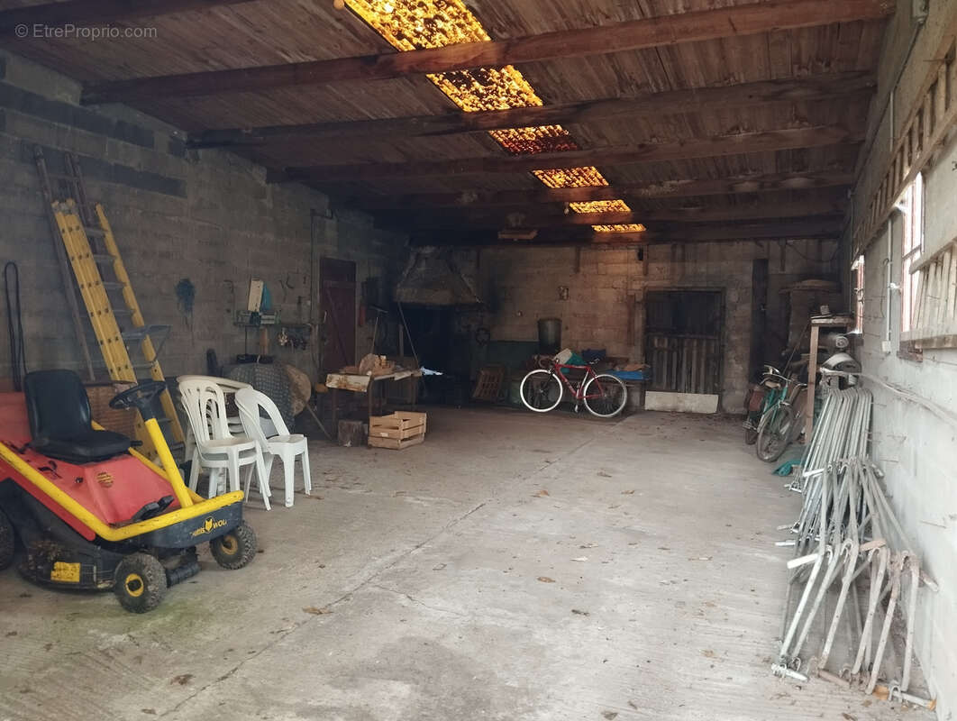 Maison 6 chambres 160m2 avec deux grandes dépendances - photo 14