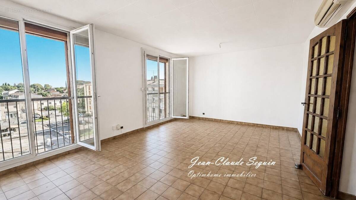 Appartement à SALON-DE-PROVENCE