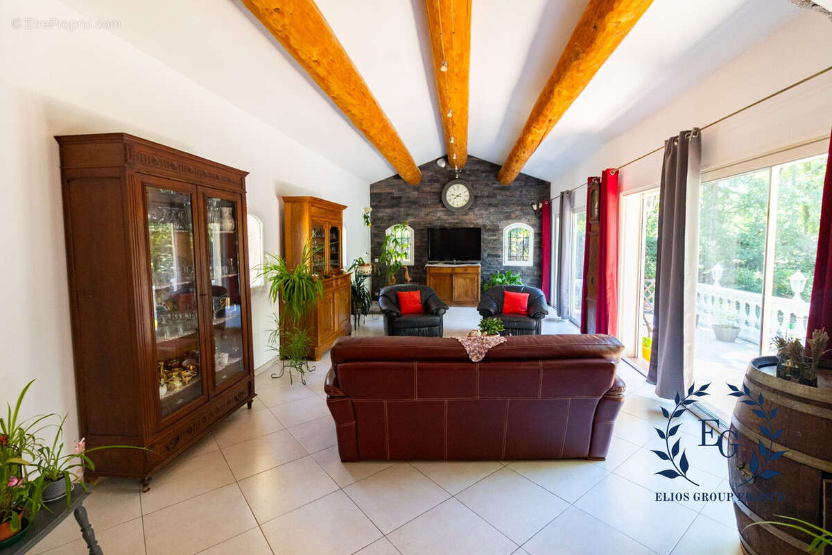Maison à NANS-LES-PINS