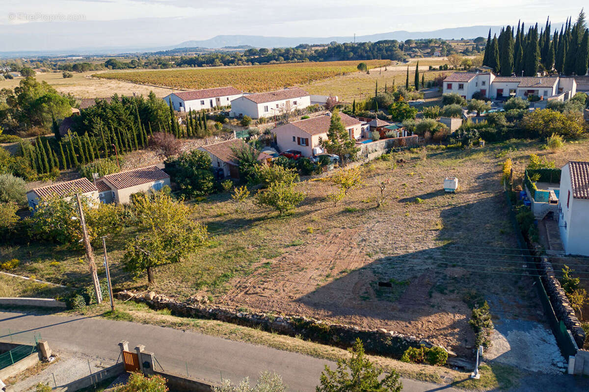 Terrain à CARCASSONNE