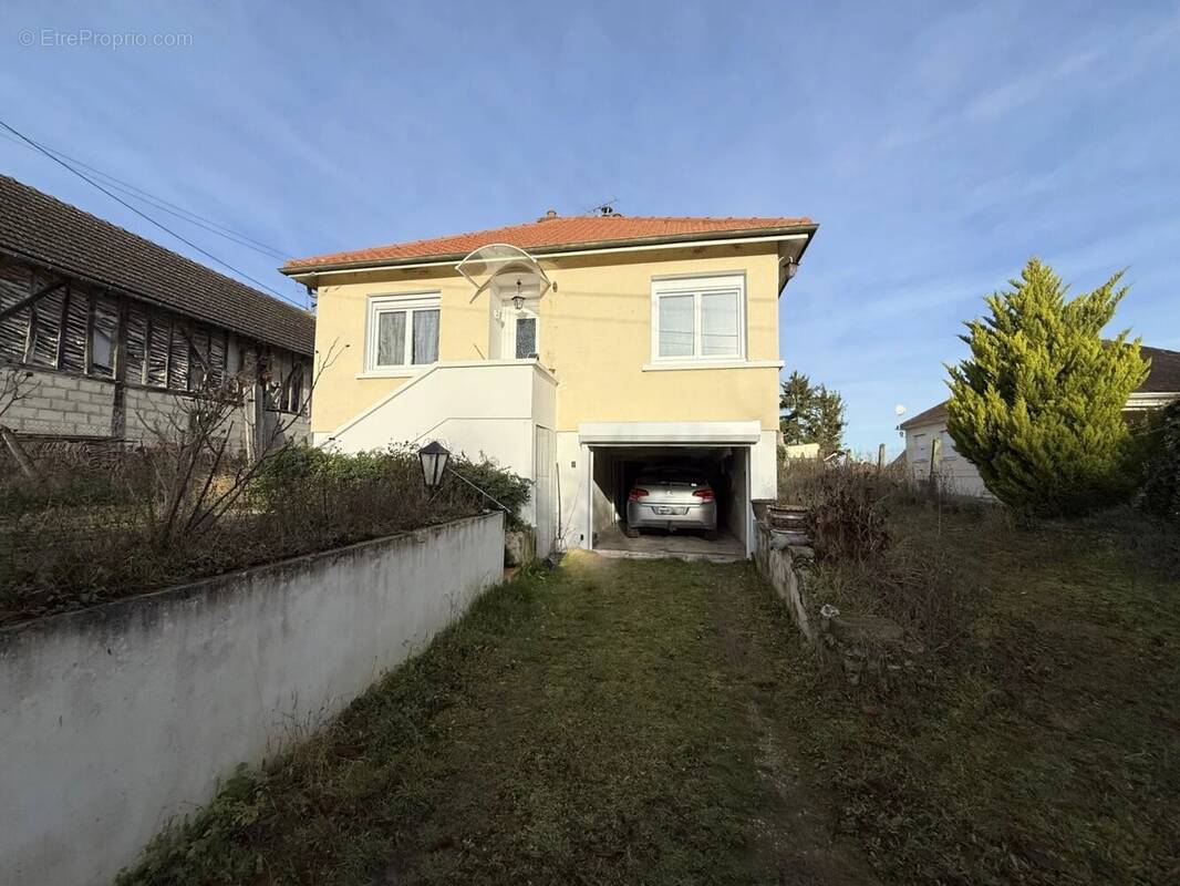 Maison à SOULIGNY