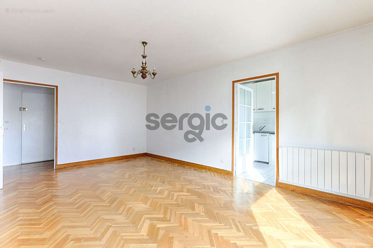 Appartement à ISSY-LES-MOULINEAUX