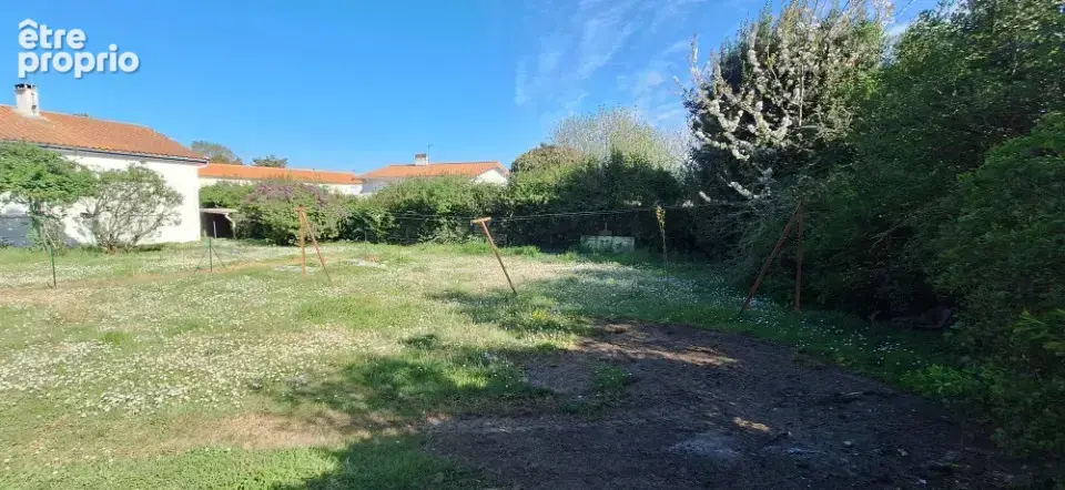 Terrain à VAUX-SUR-MER