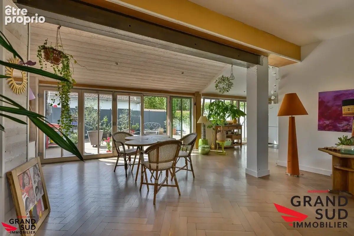 Appartement 5 pièces 133 m² à vendre à Bordeaux (33000) - photo 2