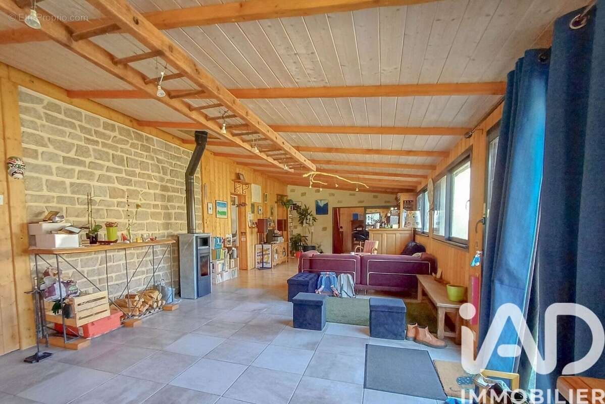 Maison 245 m² à Saint-Berain-Sur-Dheune  - photo 7