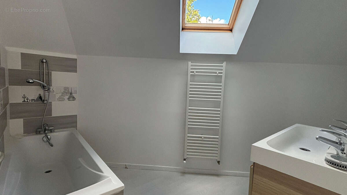 Maison à L'ETANG-LA-VILLE