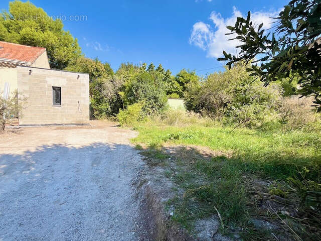 Terrain à MARSEILLE-16E