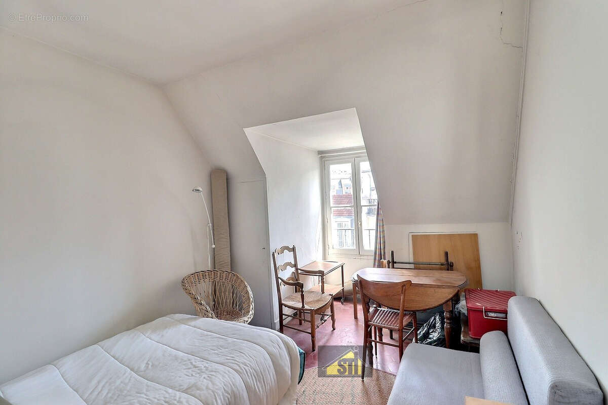 Appartement à PARIS-14E