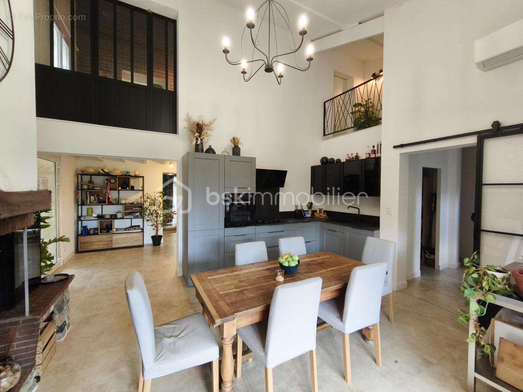 Maison à PIERREVERT