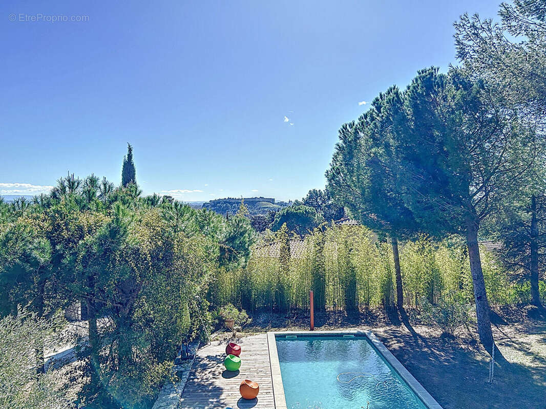 Maison à VILLENEUVE-LES-AVIGNON
