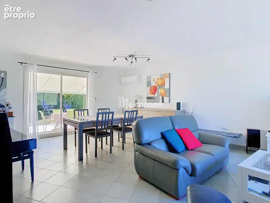 Maison - T5 - 120 m² - photo 2