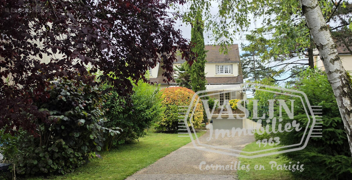 Maison à LA FRETTE-SUR-SEINE