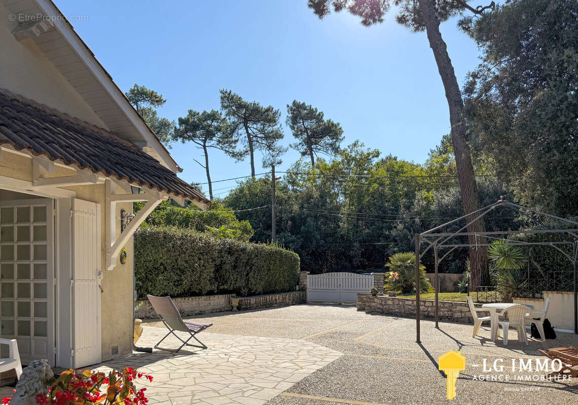 Maison à MESCHERS-SUR-GIRONDE