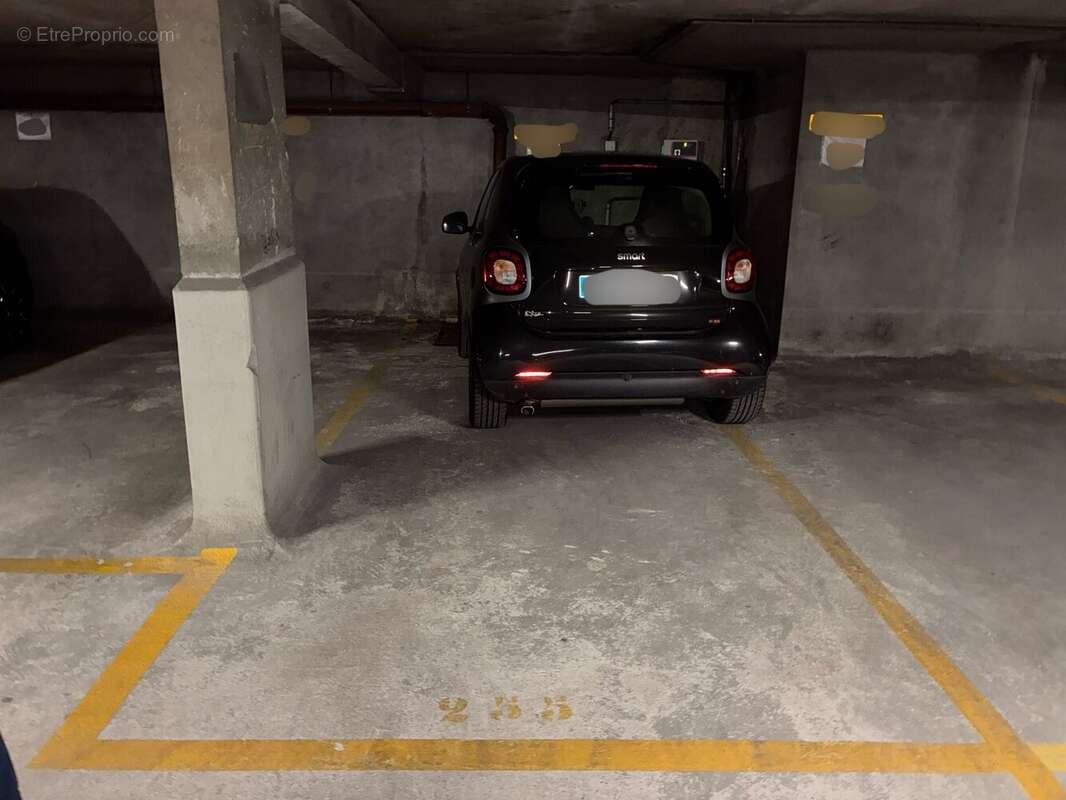Parking 149 m² à Puteaux  - photo 5