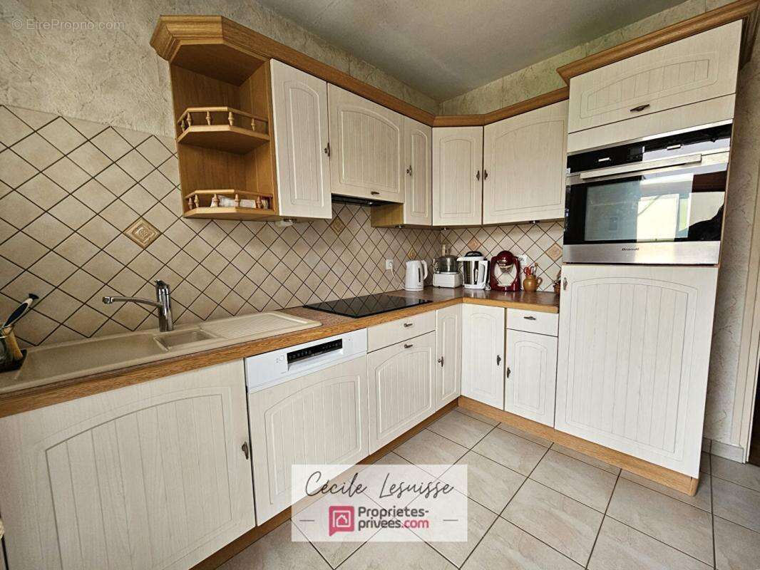 Maison à GRUCHET-LE-VALASSE