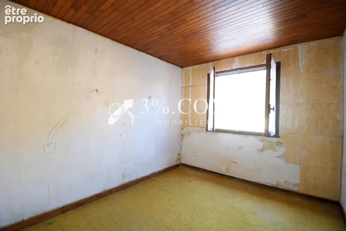 Maison de village avec 3 chambres, jardin de 530 m2, garage et dépendances - photo 21