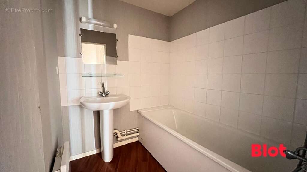 Appartement 66 m² à Orgeres  - photo 4