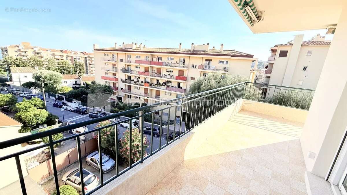 Appartement à ROQUEBRUNE-CAP-MARTIN