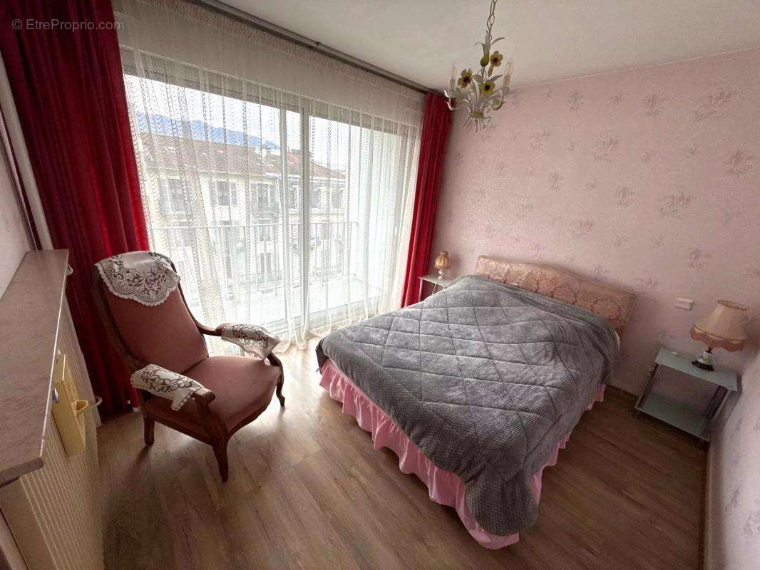 Appartement à AIX-LES-BAINS