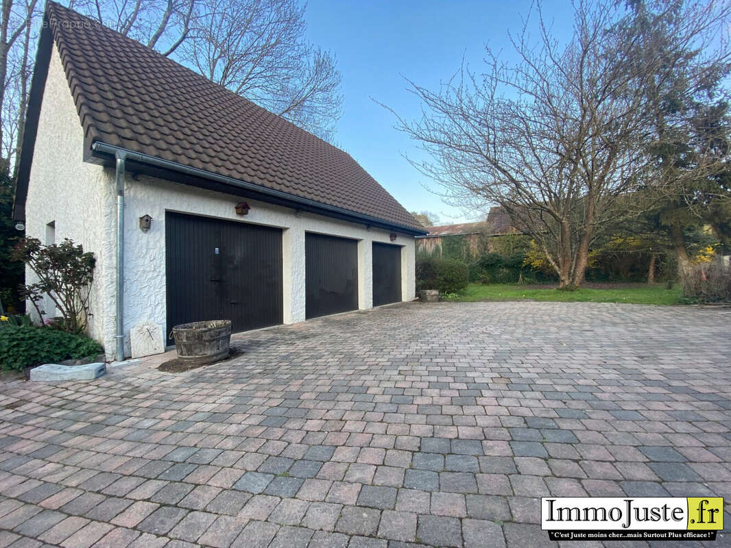 Maison à SAINT-REMY-L&#039;HONORE