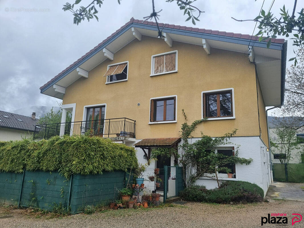 Appartement à DIVONNE-LES-BAINS