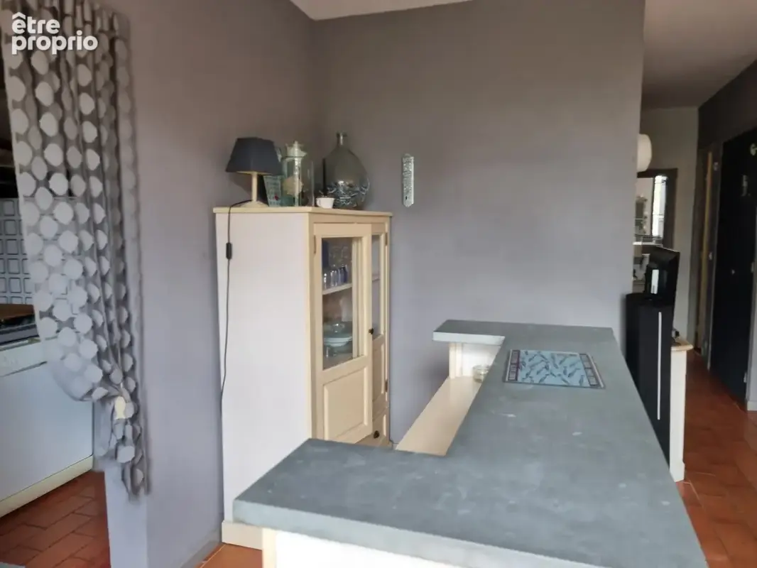 A vendre - gruissan - les hauteurs - secteur tres recherche - pavillon 2 chambres - grande terrasse - parking - photo 9