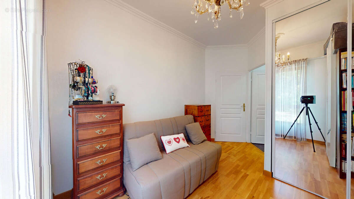 Appartement à SAINT-CYR-L'ECOLE