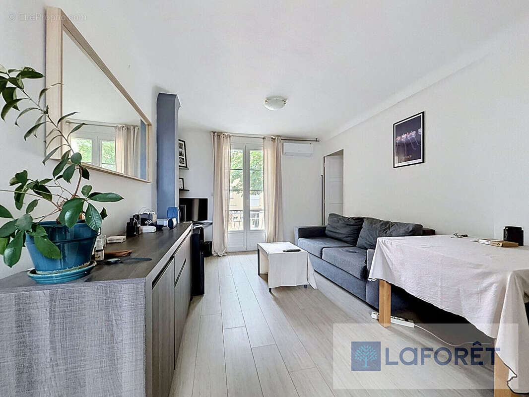 Appartement à SANARY-SUR-MER