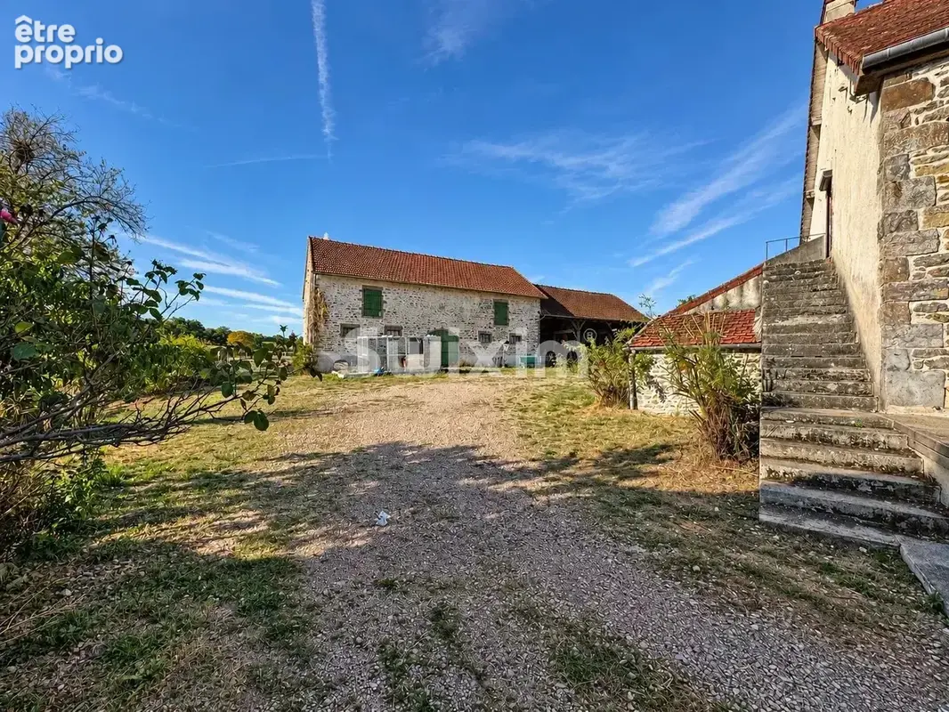 Un domaine à imaginer – 4 bâtiments sur près de 4 hectares clos - photo 6
