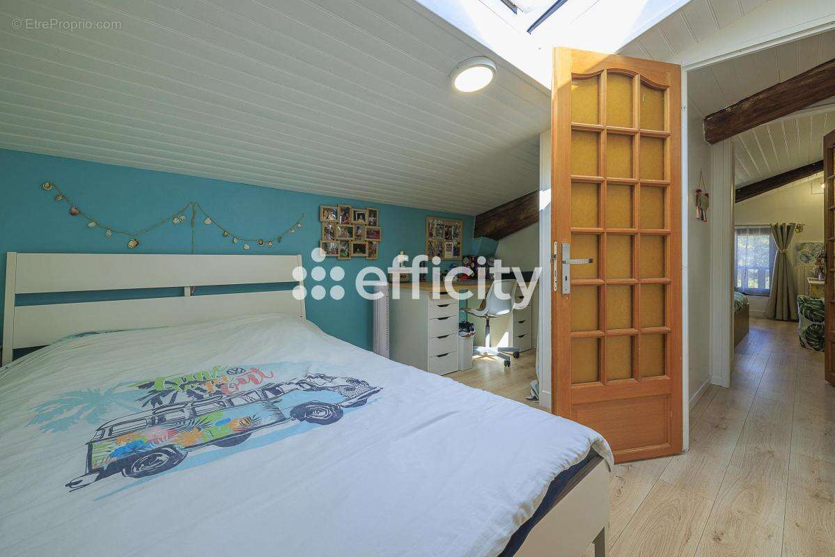Maison 155 m² à Abzac  - photo 14