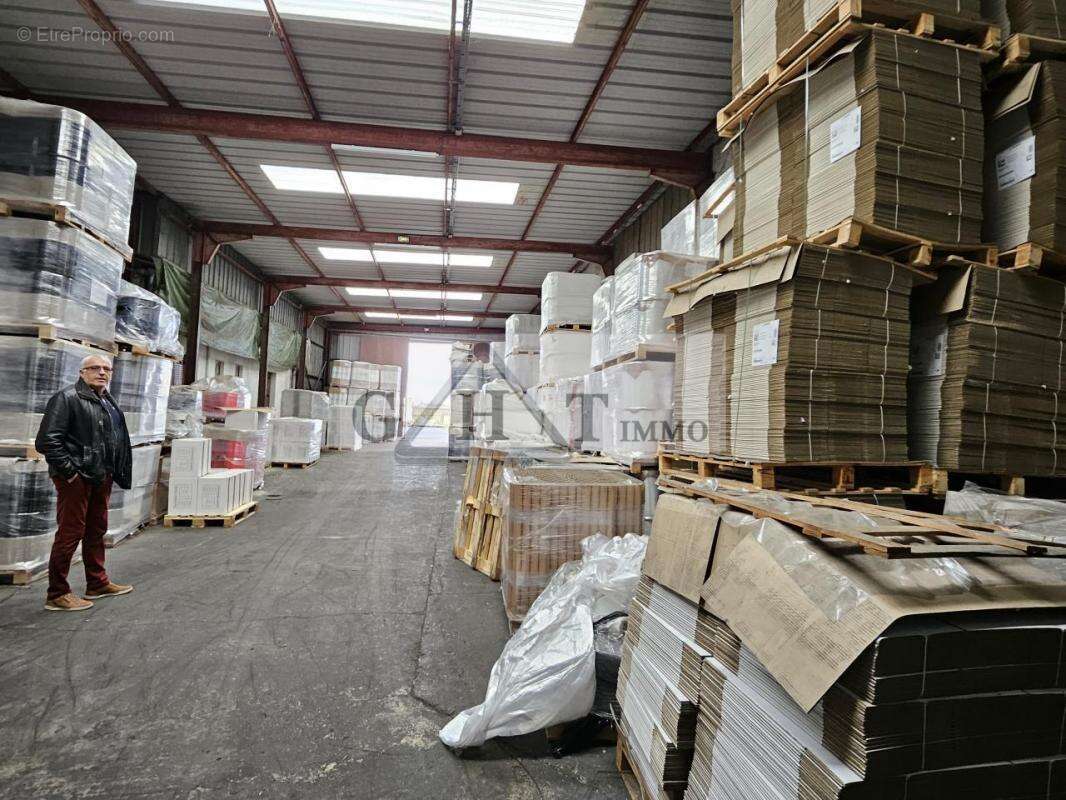 Commerce à CLAYE-SOUILLY