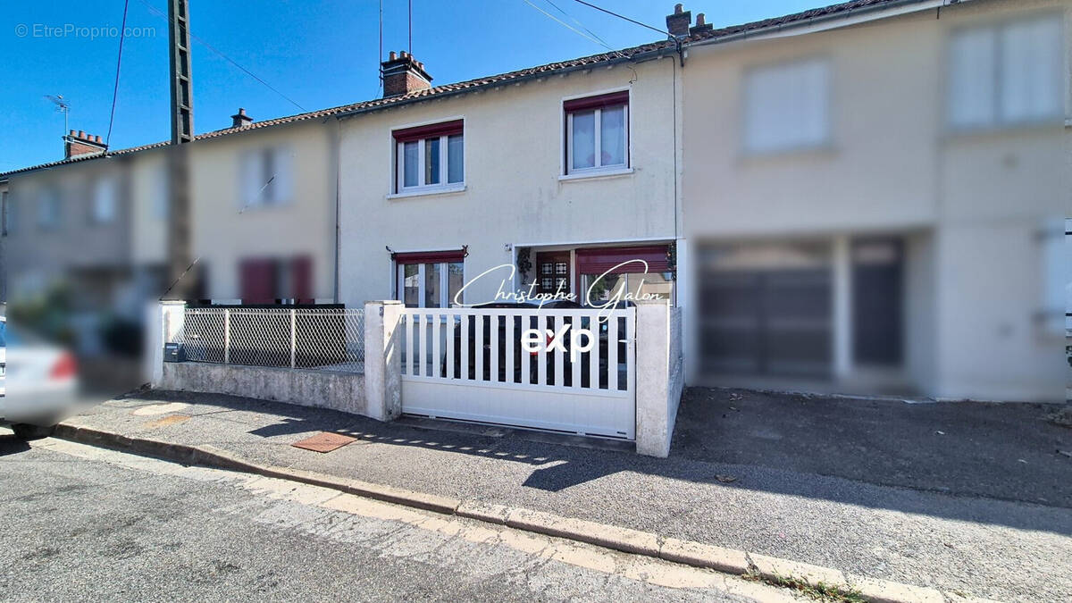 Maison à BELLAC