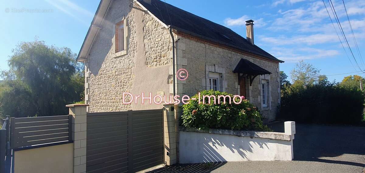 Maison à LE LARDIN-SAINT-LAZARE