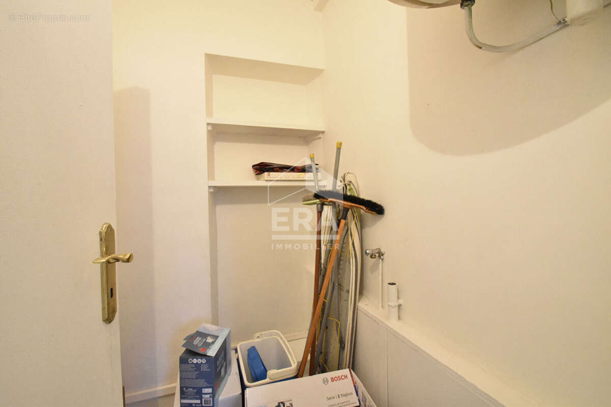 Appartement à NEAUPHLE-LE-CHATEAU