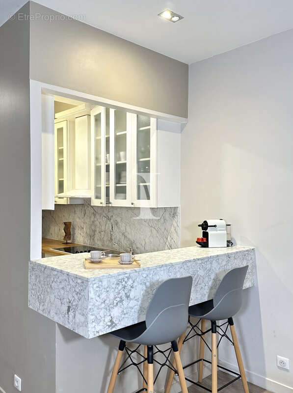 Appartement à PARIS-7E